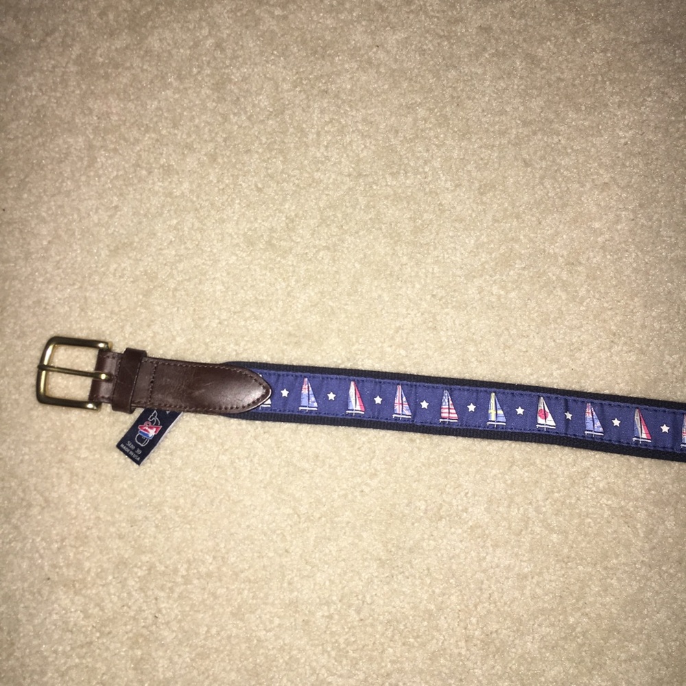 Vineyard Vines belt